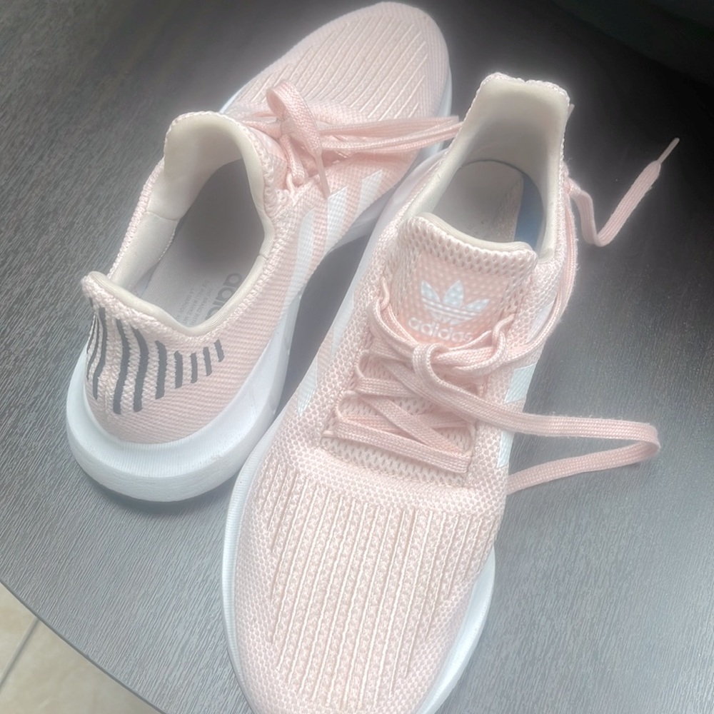 ADIDAS WOMAN SHOES